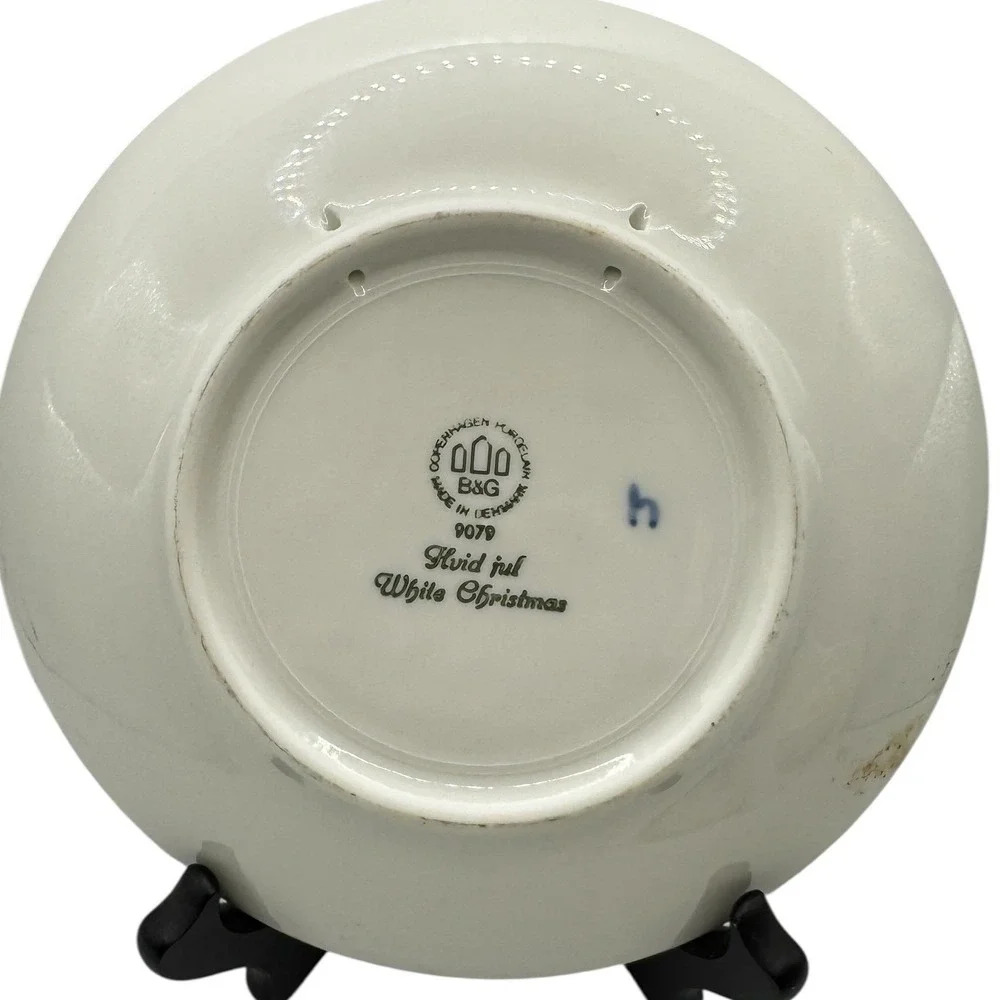 Bing & Grondahl 1979 Christmas Plate Jule After Winter Village Sleigh Blue White